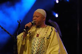 Salif Keïta a su relever le défi de faire danser le public du Dimajazz